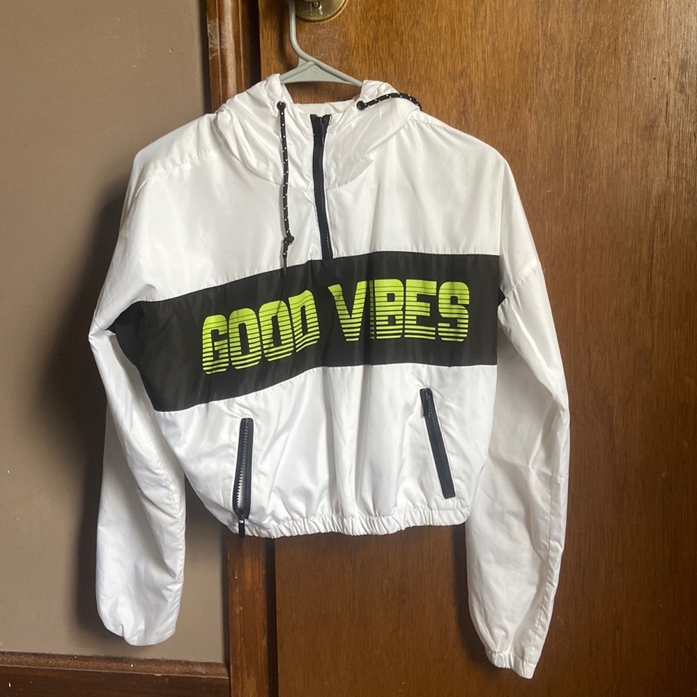 Wind breaker pull over